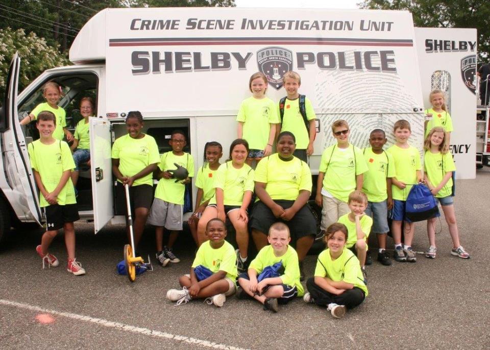 Crime Scene Van with Cop Camp Kids