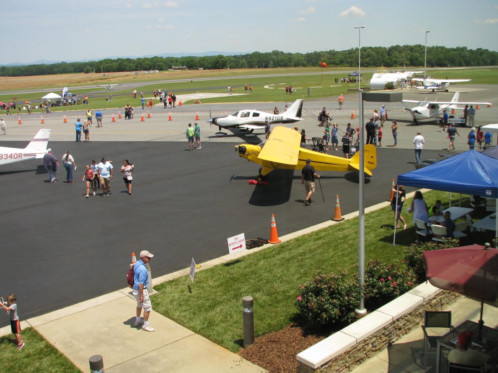 Fly-In Pic #3